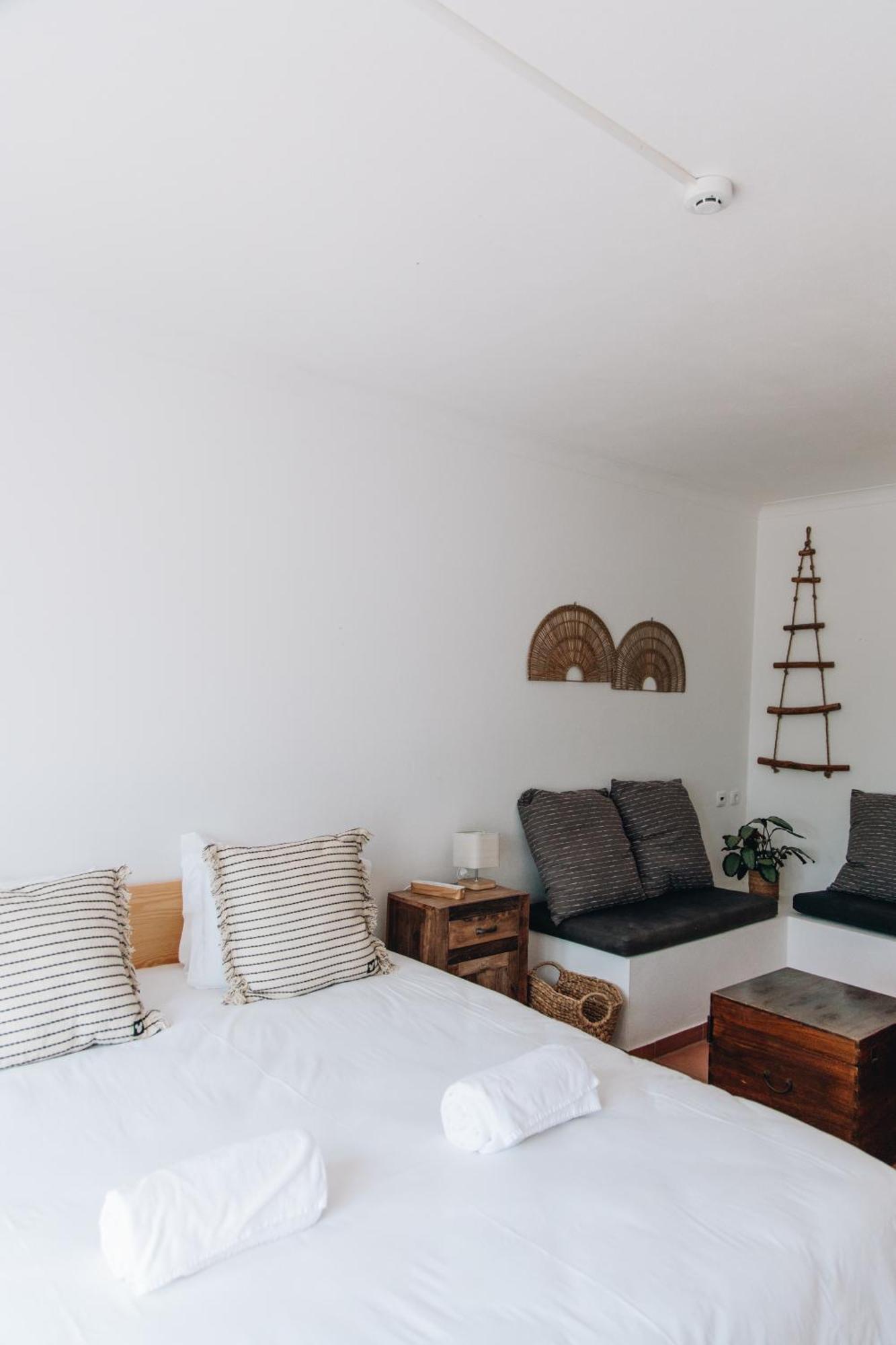 Casa Nook Arrifana Bed and Breakfast Aljezur Buitenkant foto